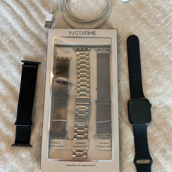 LIKE NEW | Series 7 Apple Watch | Titanium Case | 44mm | + Extra Bands - Picture 4 of 14